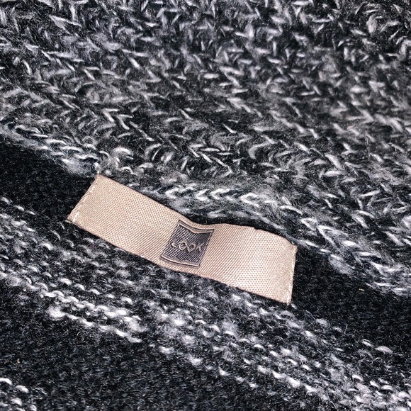 Look - 100% wool Sleeveless Cardigan One Size - Picture 3 of 4